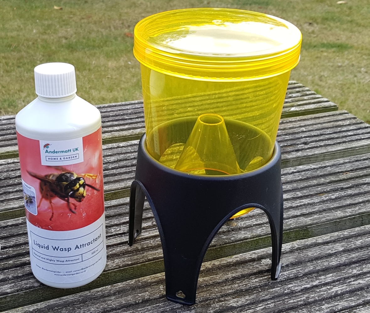 Hanging/Freestanding Wasp Trap Wasps & Fly Control Green Gardener