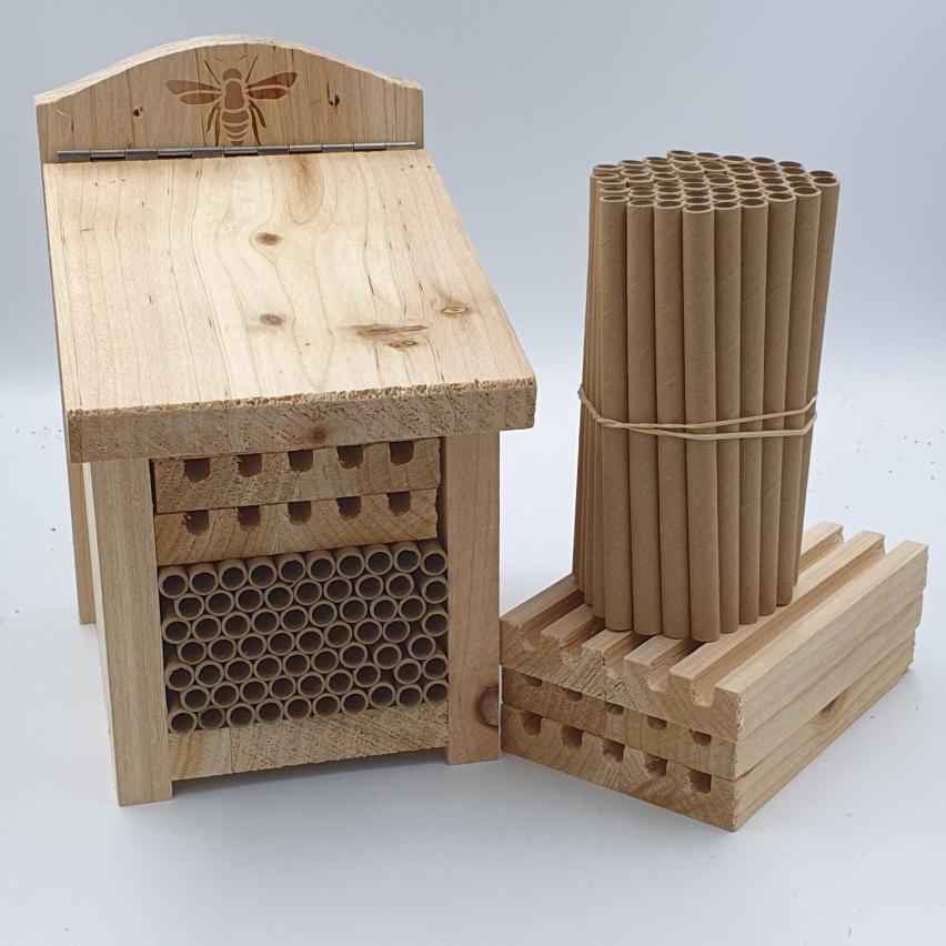 Solitary Bee House with 6 Trays and Tubes